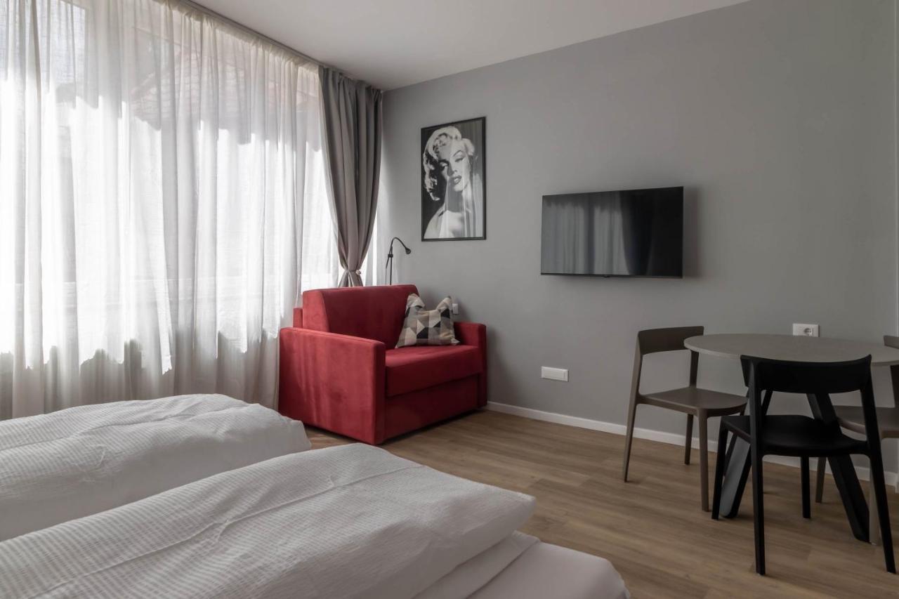 Apartments Iris Merano Exteriör bild